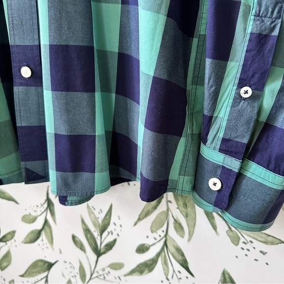 Untuckit Cotton Button Down Shirt. XXL. Navy/Green. - Picture 4 of 7